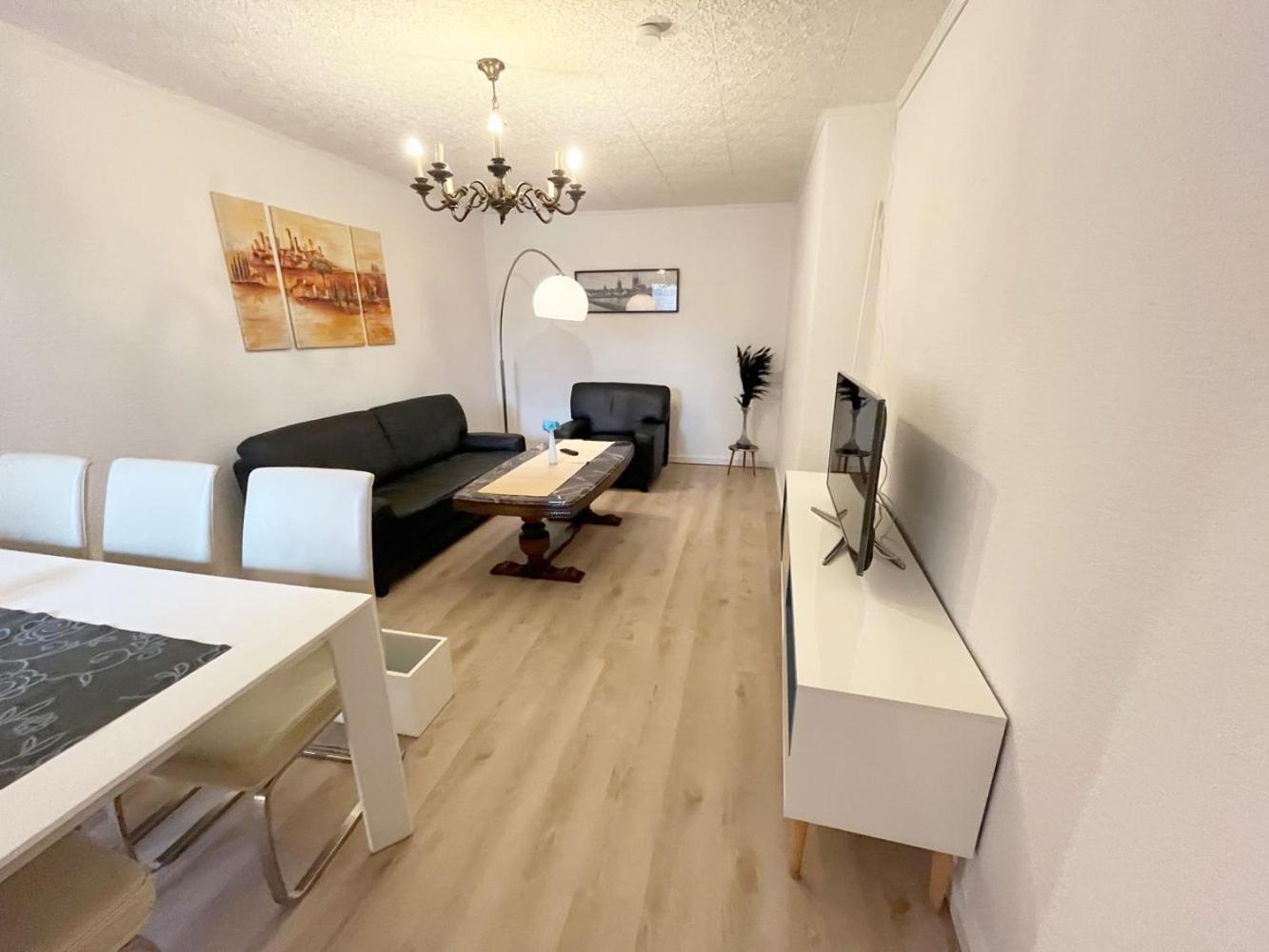 5 Room Apartment In Zuelpich ซึลพิค ภายนอก รูปภาพ